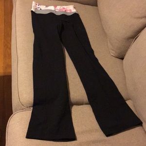 Lululemon yoga pants